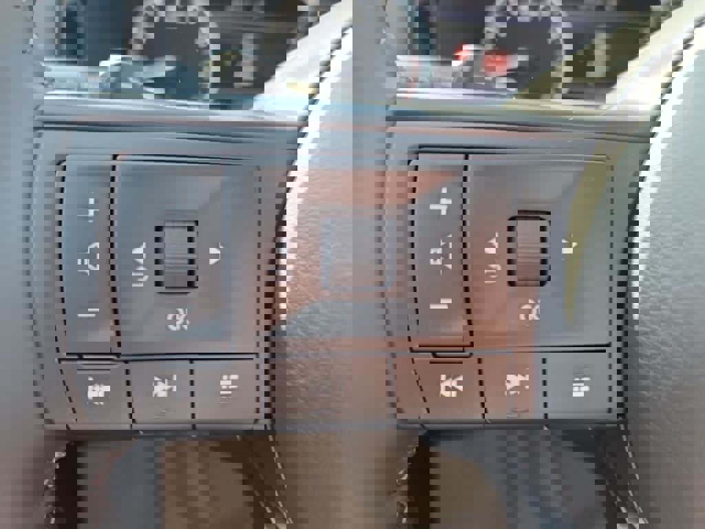 New 2025 Nissan Pathfinder SV image 22