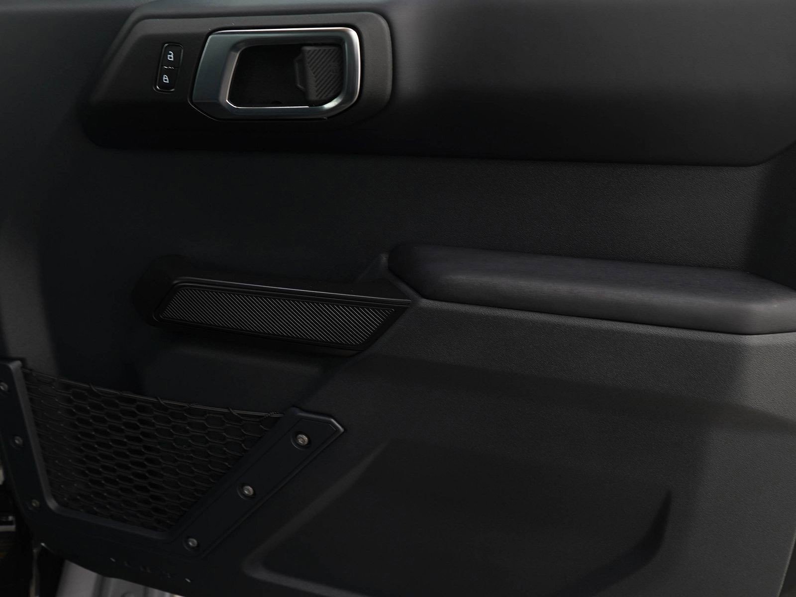 Used 2025 Ford Bronco Outer Banks image 9