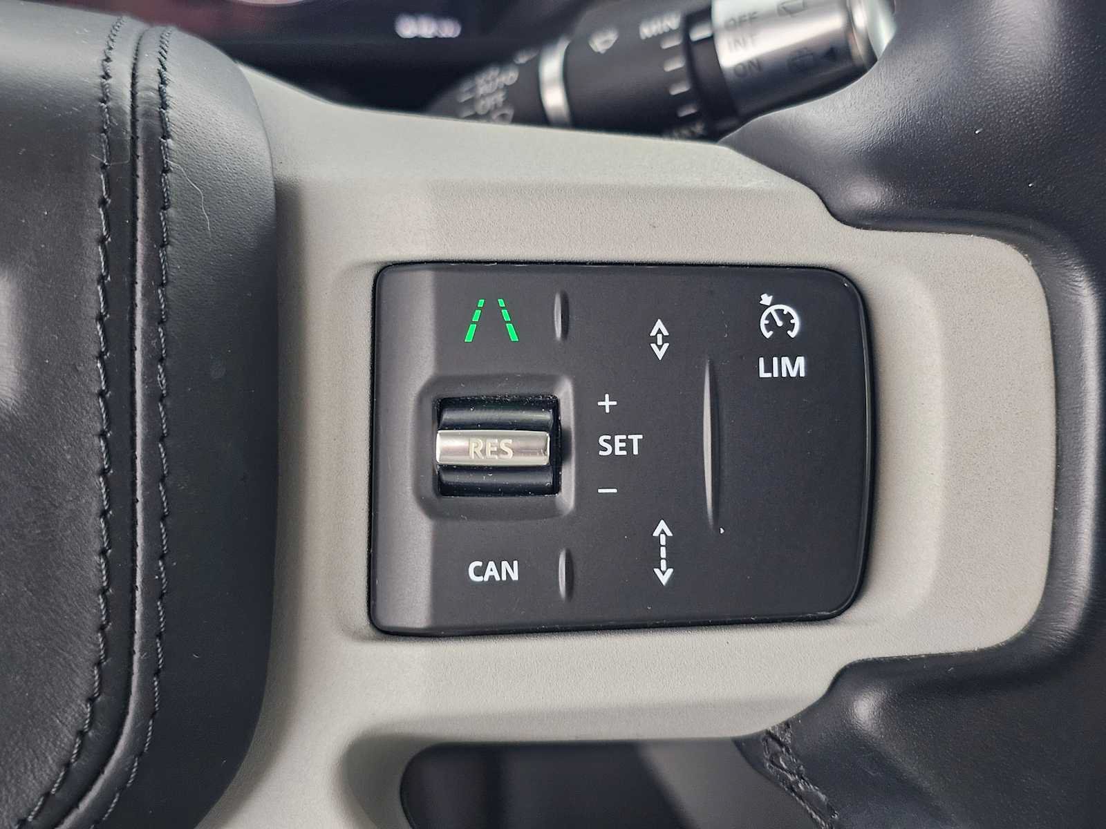Used 2020 Land Rover Defender 110 HSE AWD/4WD image 30