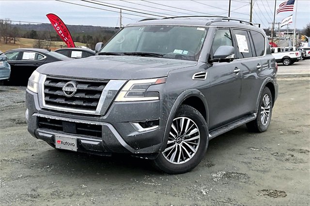 Used 2023 Nissan Armada SL w/ Captain's Chairs Package image 2