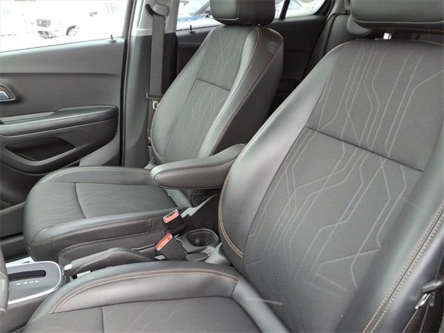 Used 2022 Chevrolet Trax LT w/ Driver Confidence Package image 8