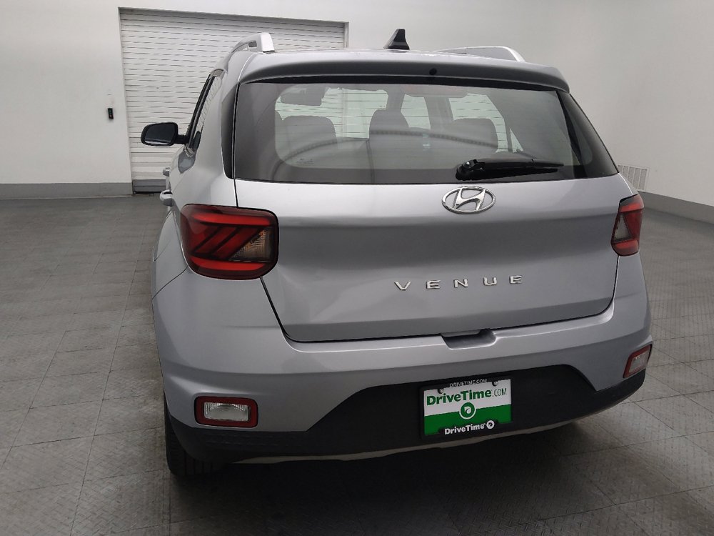 Used 2021 Hyundai Venue SEL w/ Cargo Package image 6