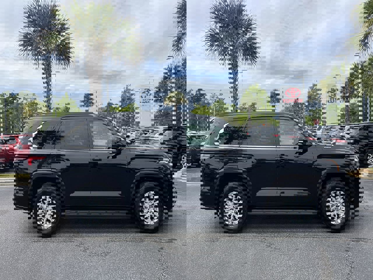 Used 2024 Toyota Sequoia SR5 w/ SR5 Premium Package image 11