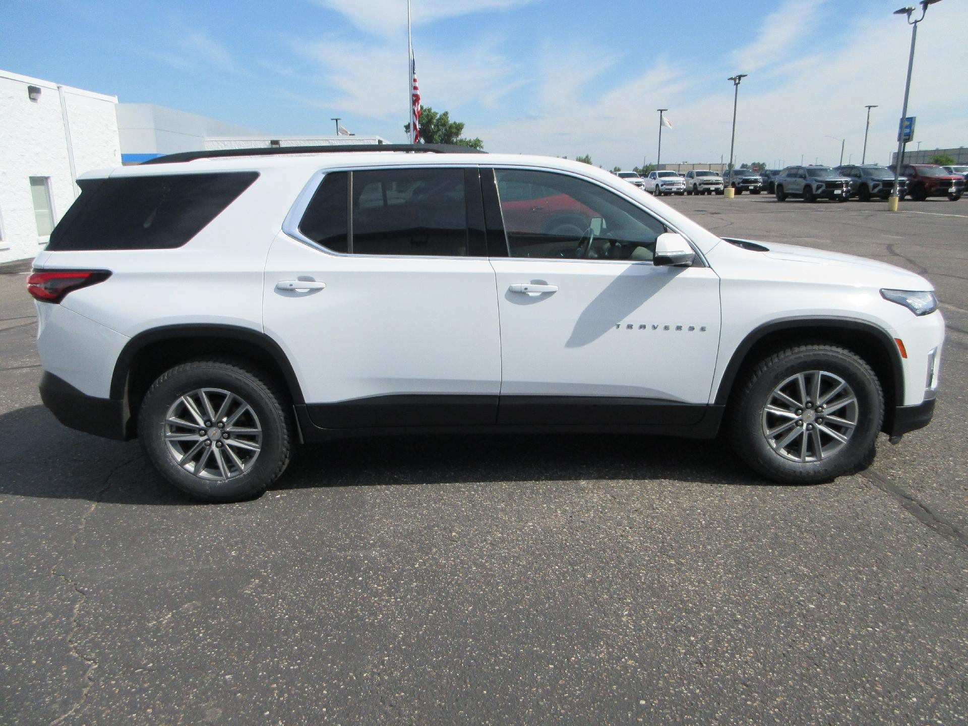 Certified 2023 Chevrolet Traverse LT AWD/4WD image 4