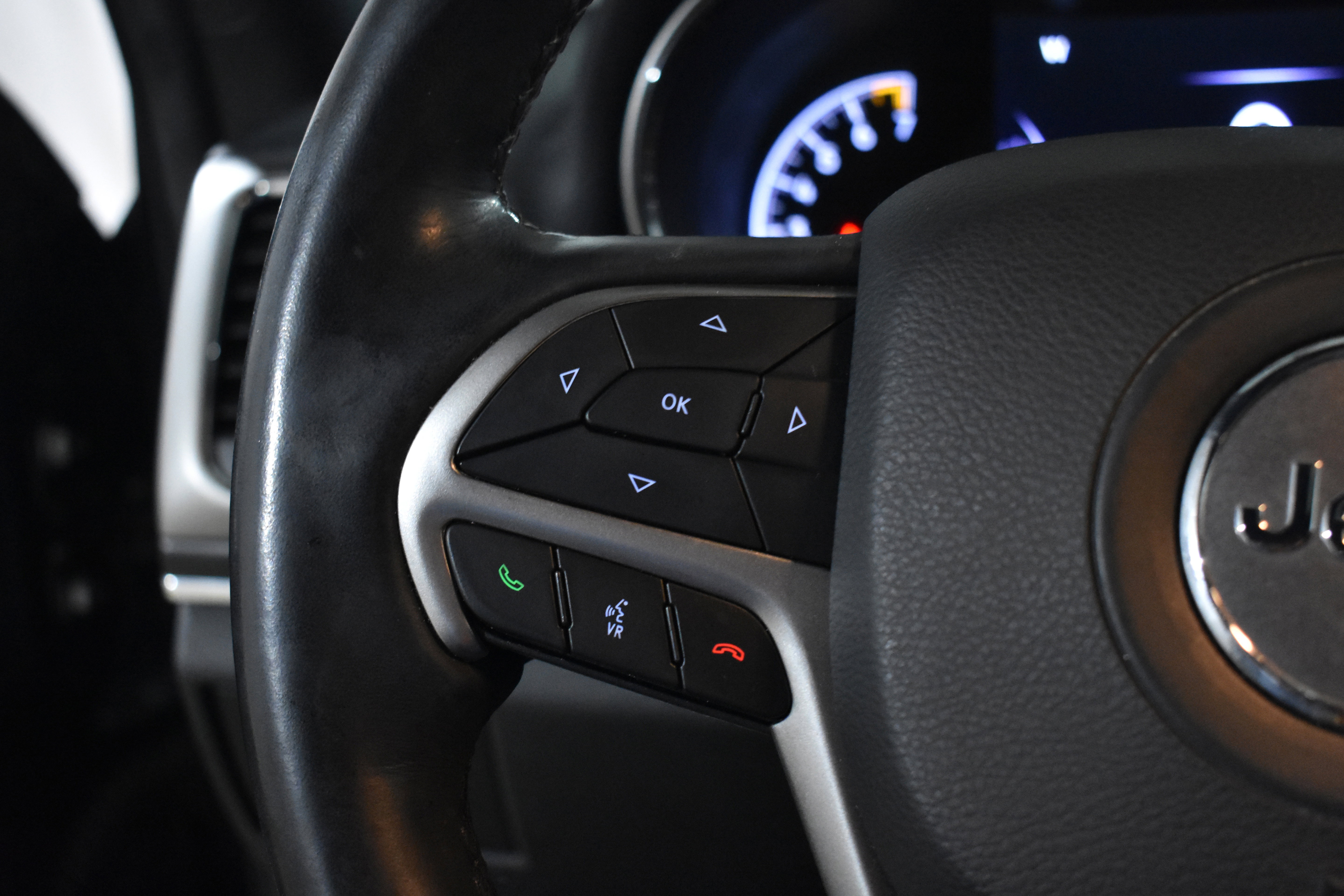 Used 2020 Jeep Grand Cherokee Limited w/ Trailer Tow Group IV image 18