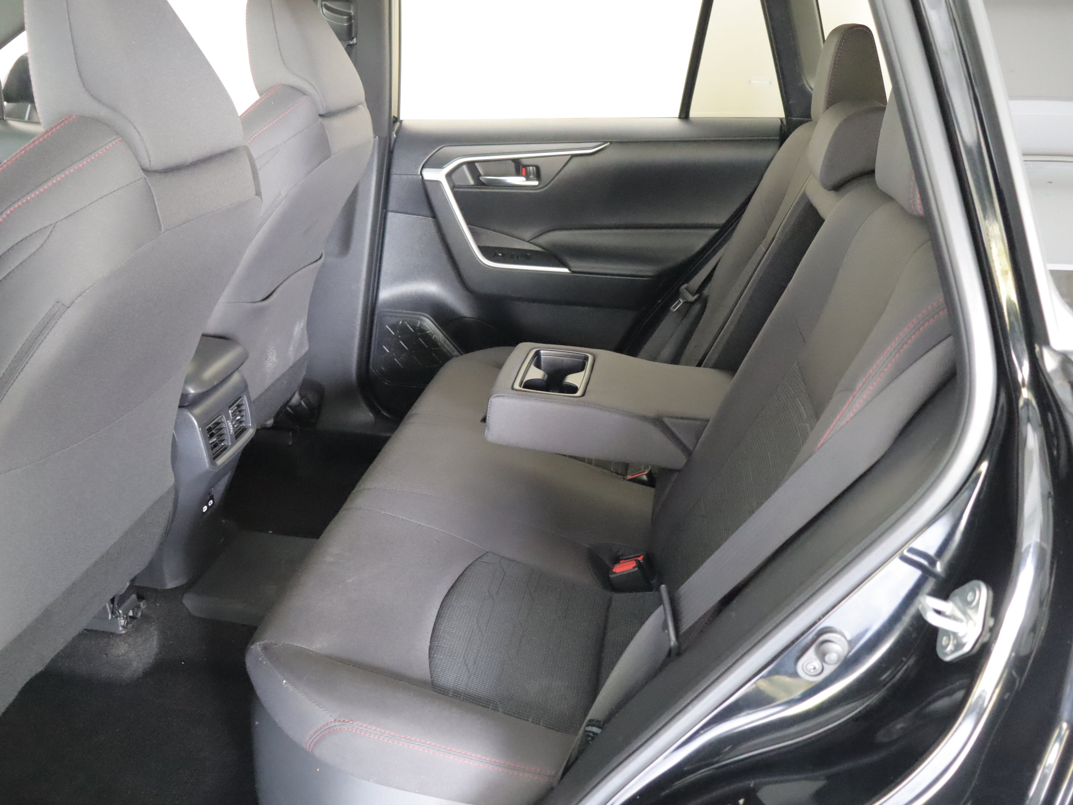 Used 2023 Toyota RAV4 SE w/ Weather & Moonroof Package AWD/4WD image 9