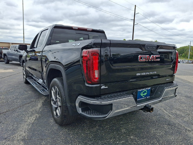 Used 2023 GMC Sierra 1500 SLT w/ SLT Premium Package AWD/4WD image 4