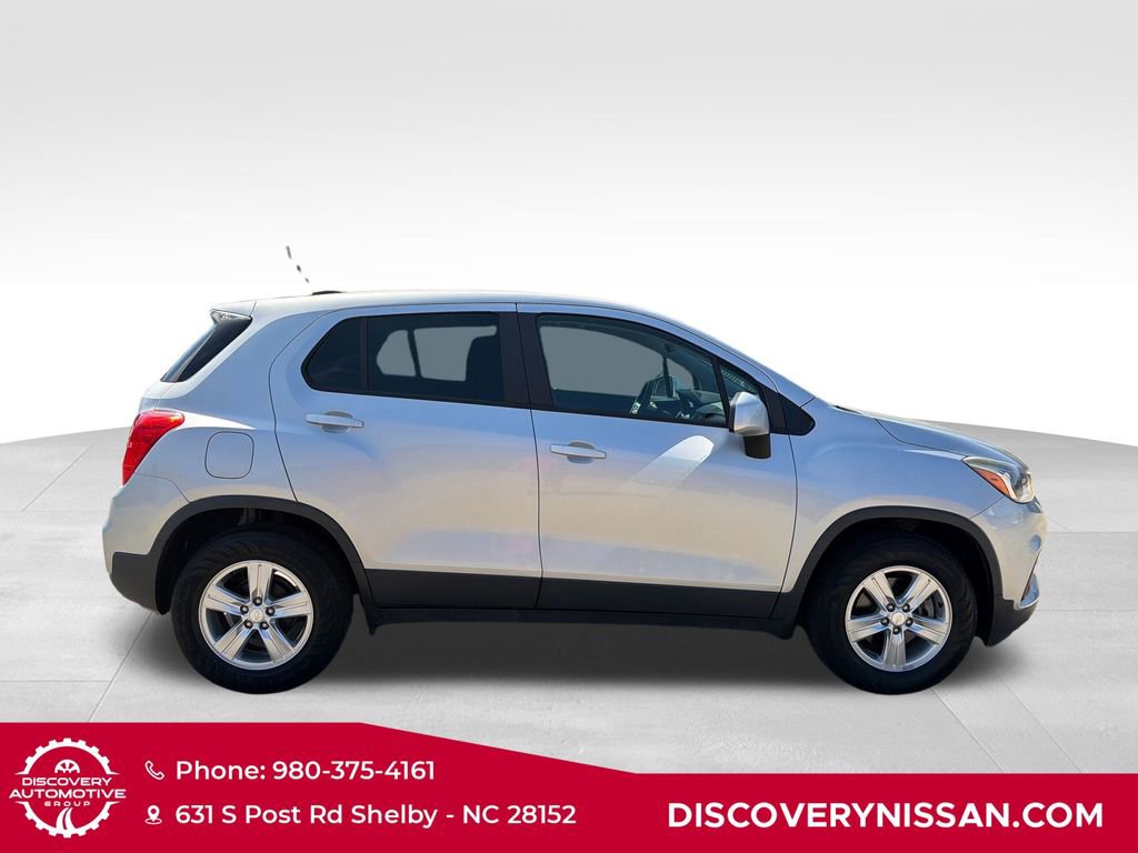 Used 2019 Chevrolet Trax LS w/ Tint and Cruise Package FWD image 8