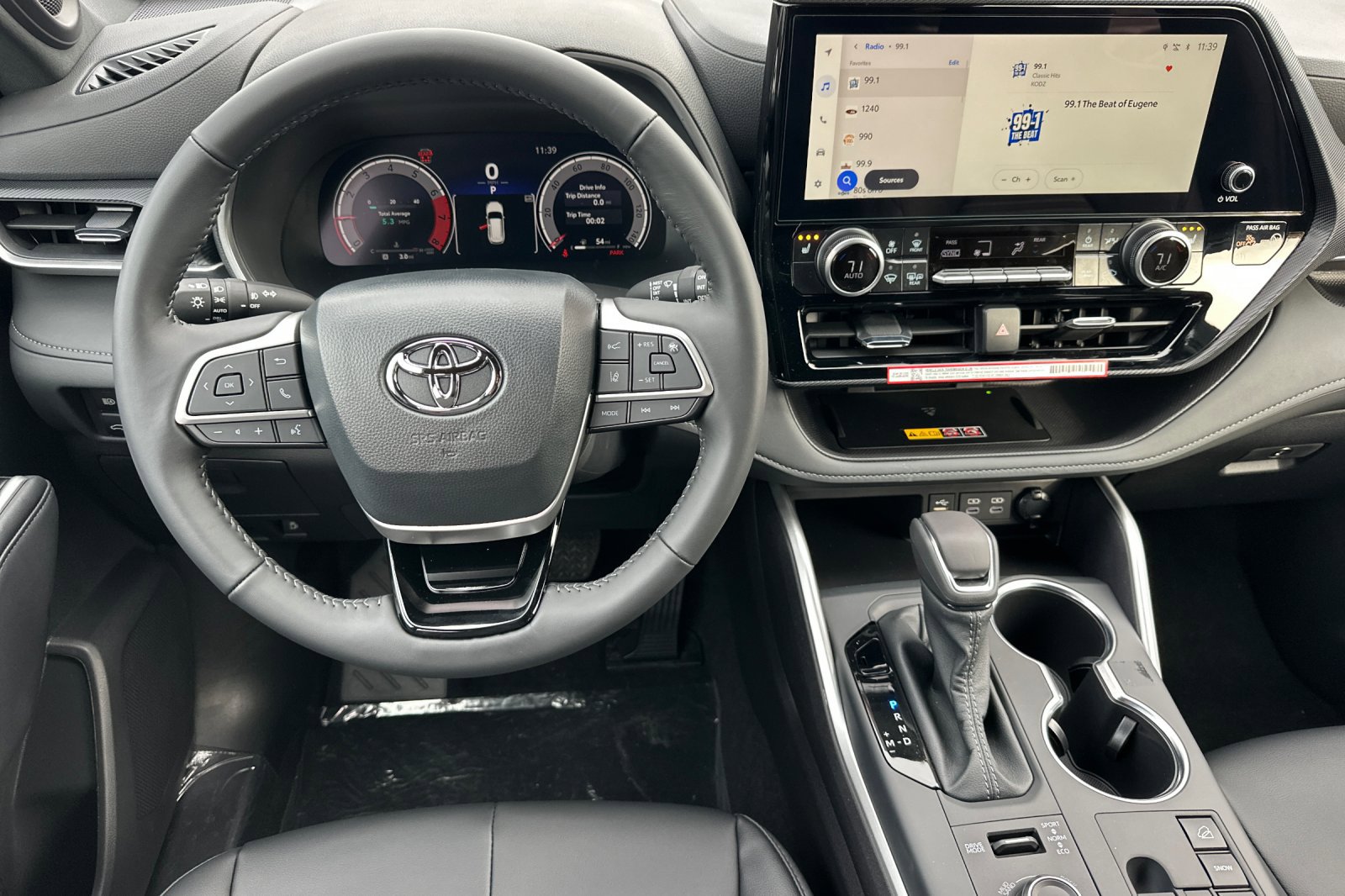 New 2026 Toyota Highlander XSE image 12