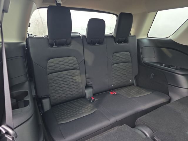 New 2025 Nissan Pathfinder S image 12