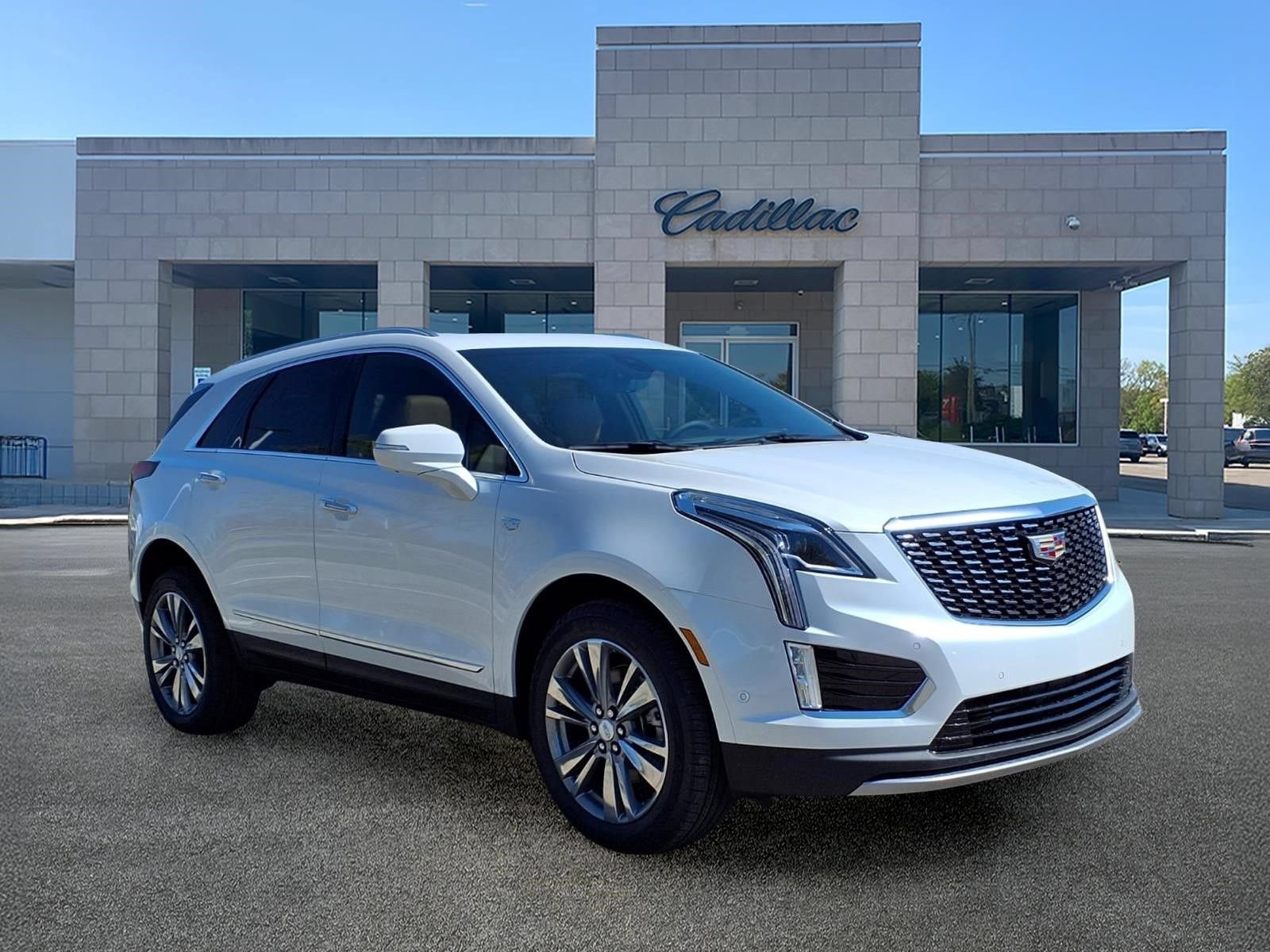 New 2026 Cadillac XT5 Premium Luxury w/ LPO, Floor Liner Package AWD/4WD image 3