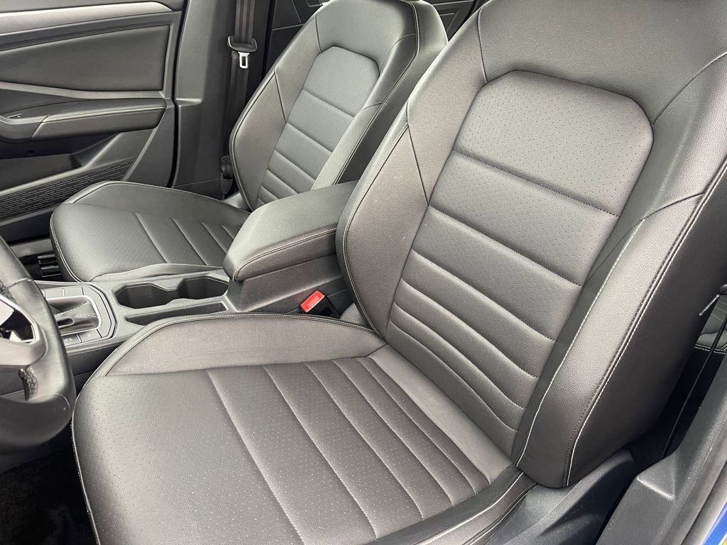 Used 2024 Volkswagen Jetta SE FWD image 10