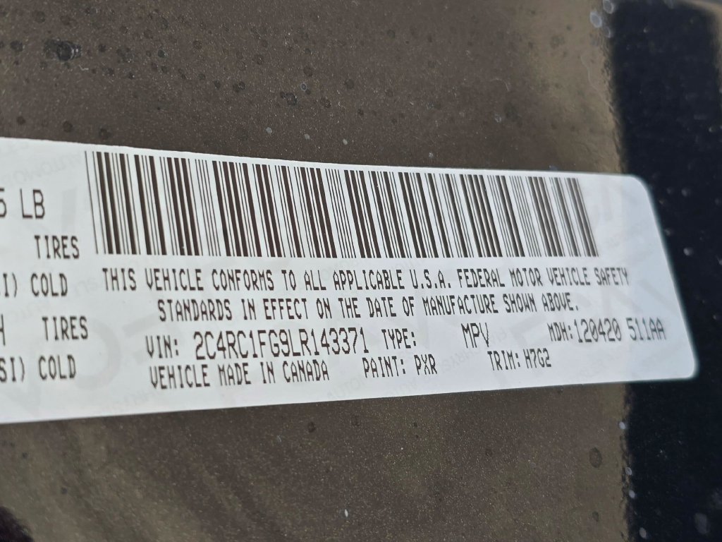 Used 2020 Chrysler Pacifica Touring w/ Tire & Wheel Group FWD image 33
