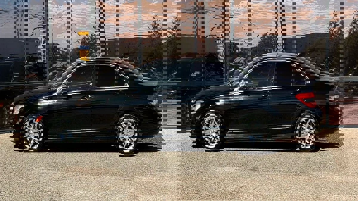 Used 2009 Mercedes-Benz C 350 Sport image 4
