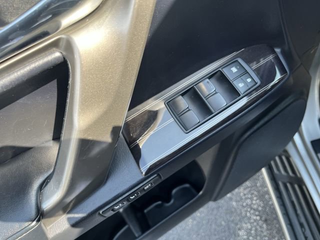 Used 2020 Lexus GX 460 Premium w/ Premium Package AWD/4WD image 17