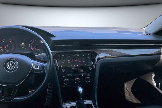 Used 2020 Volkswagen Passat 2.0T R-Line image 9