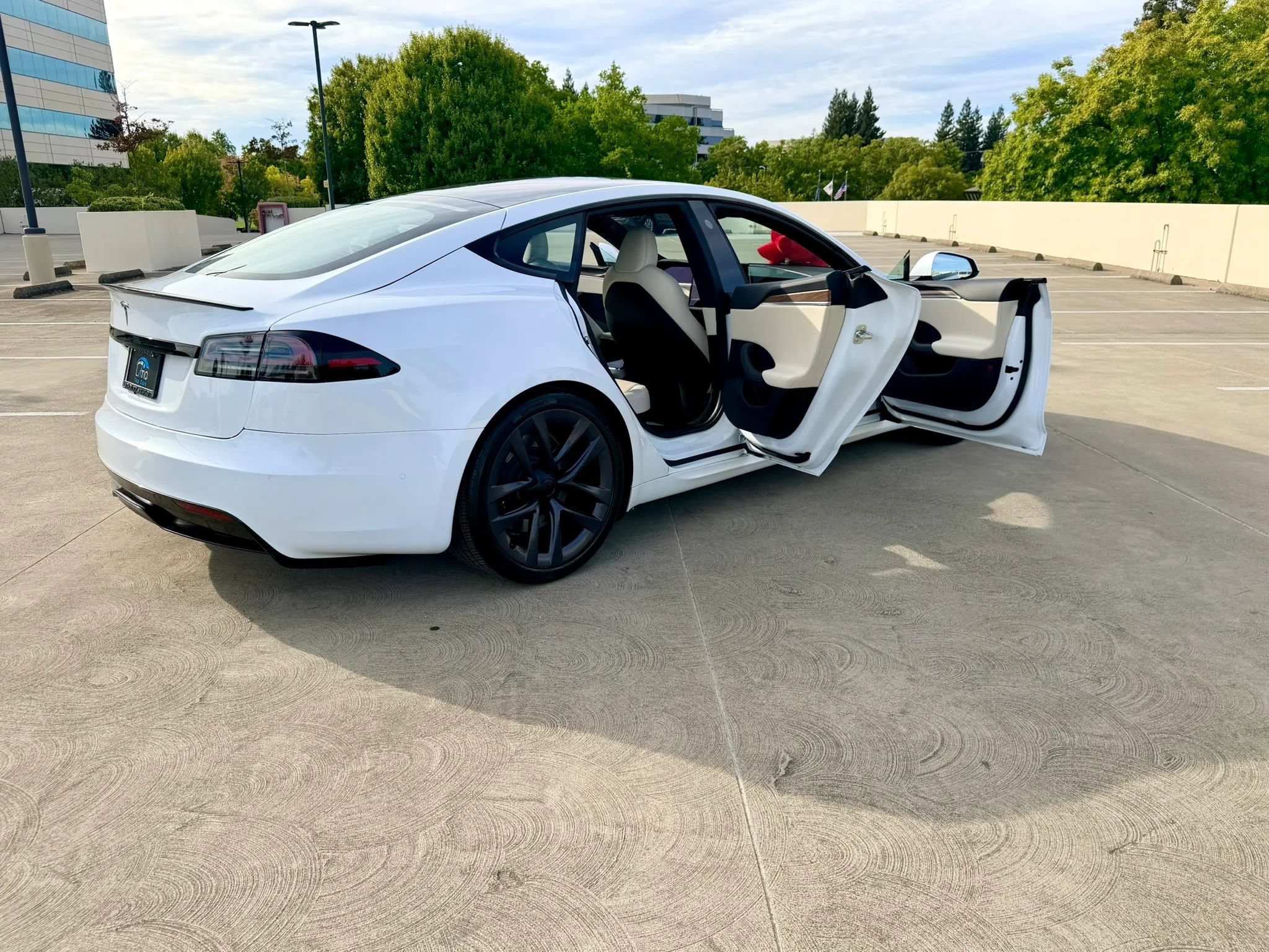 Used 2022 Tesla Model S Standard Range AWD/4WD image 93