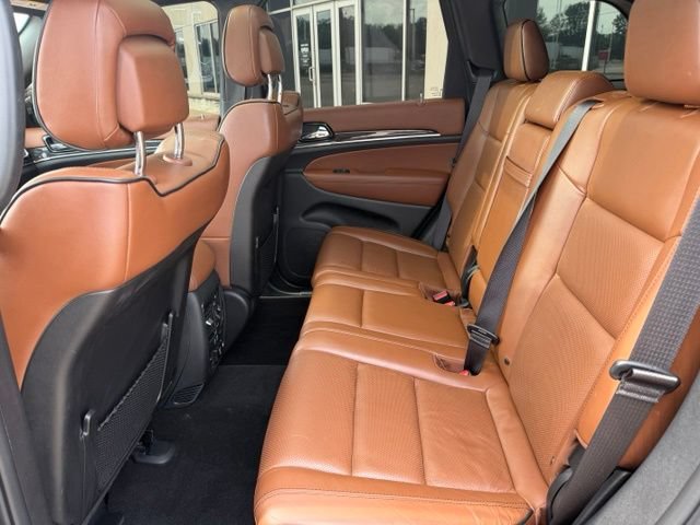 Used 2020 Jeep Grand Cherokee Overland AWD/4WD image 16