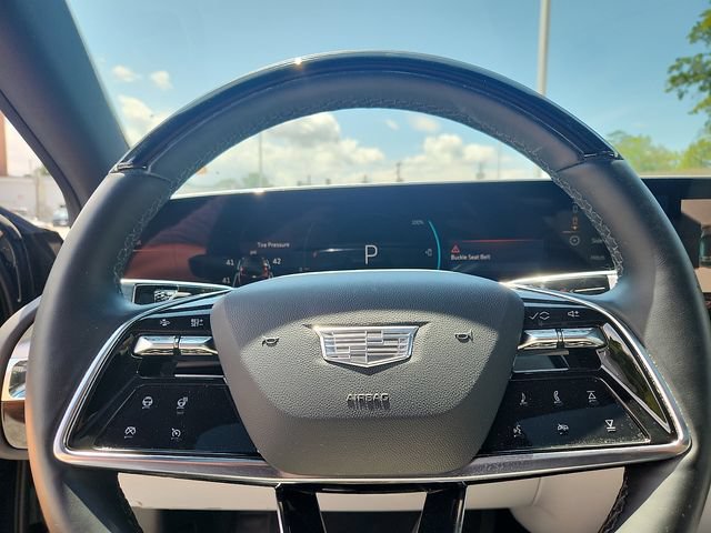 Certified 2024 Cadillac Lyriq Luxury AWD/4WD image 19