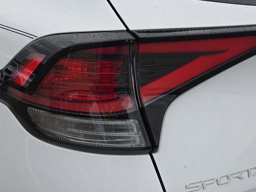 Used 2023 Kia Sportage EX image 29