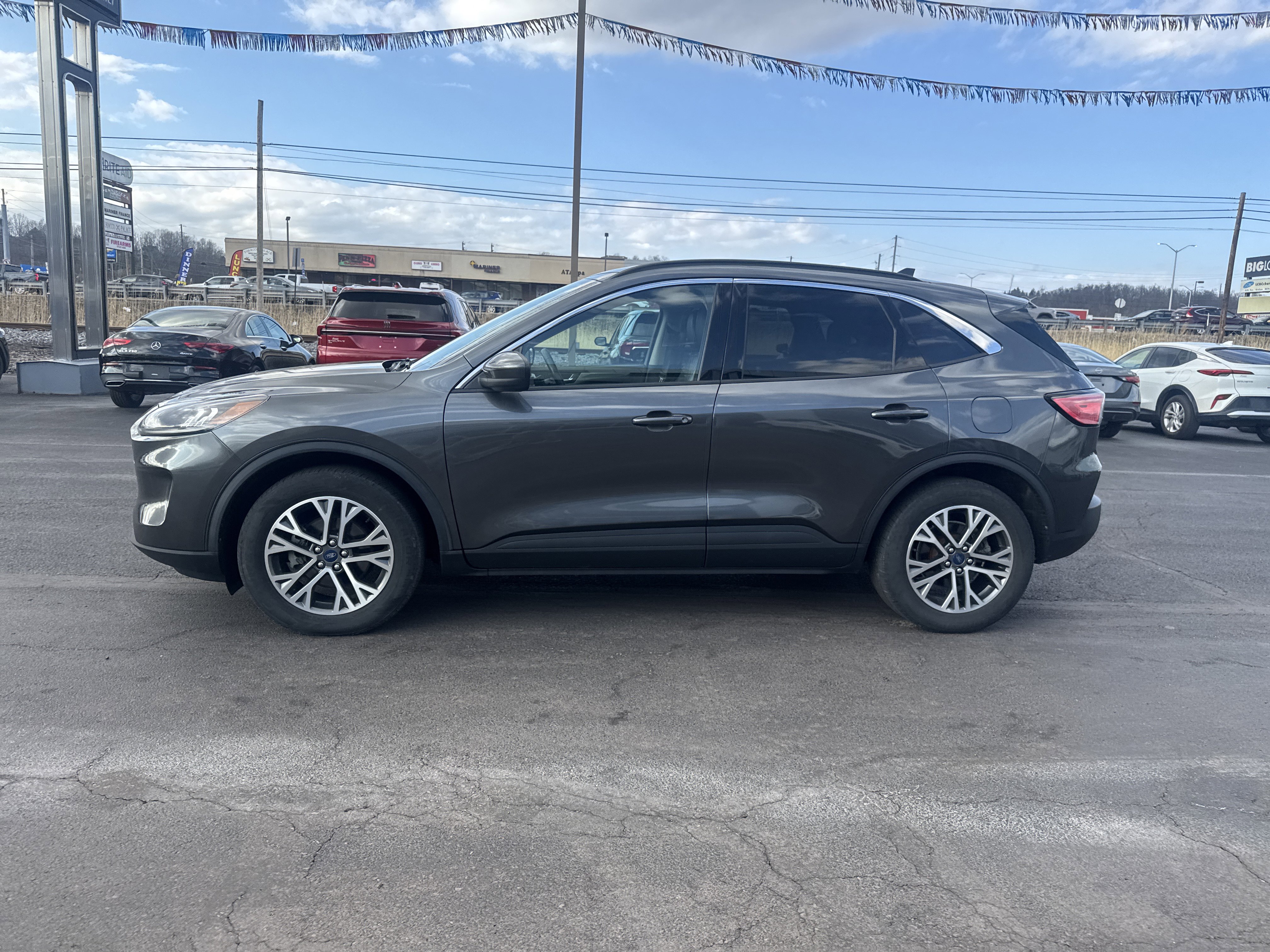 Used 2020 Ford Escape SEL image 7