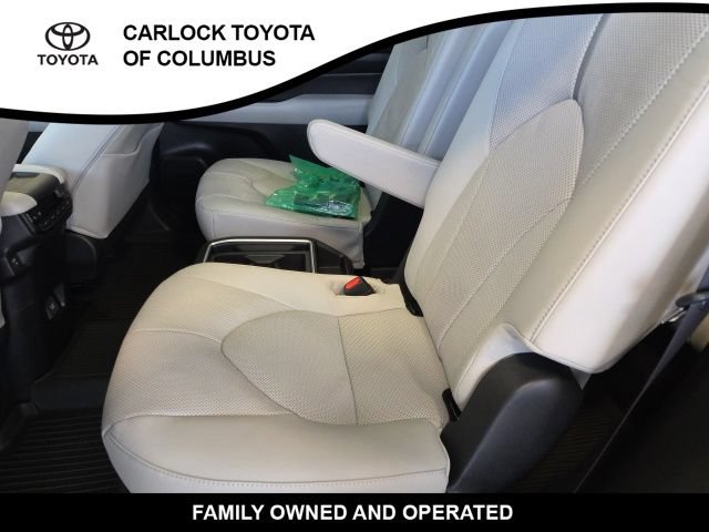 Used 2026 Toyota Grand Highlander AWD image 14