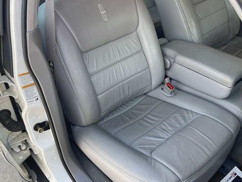 Used 1999 Lincoln Town Car Signature RWD image 41