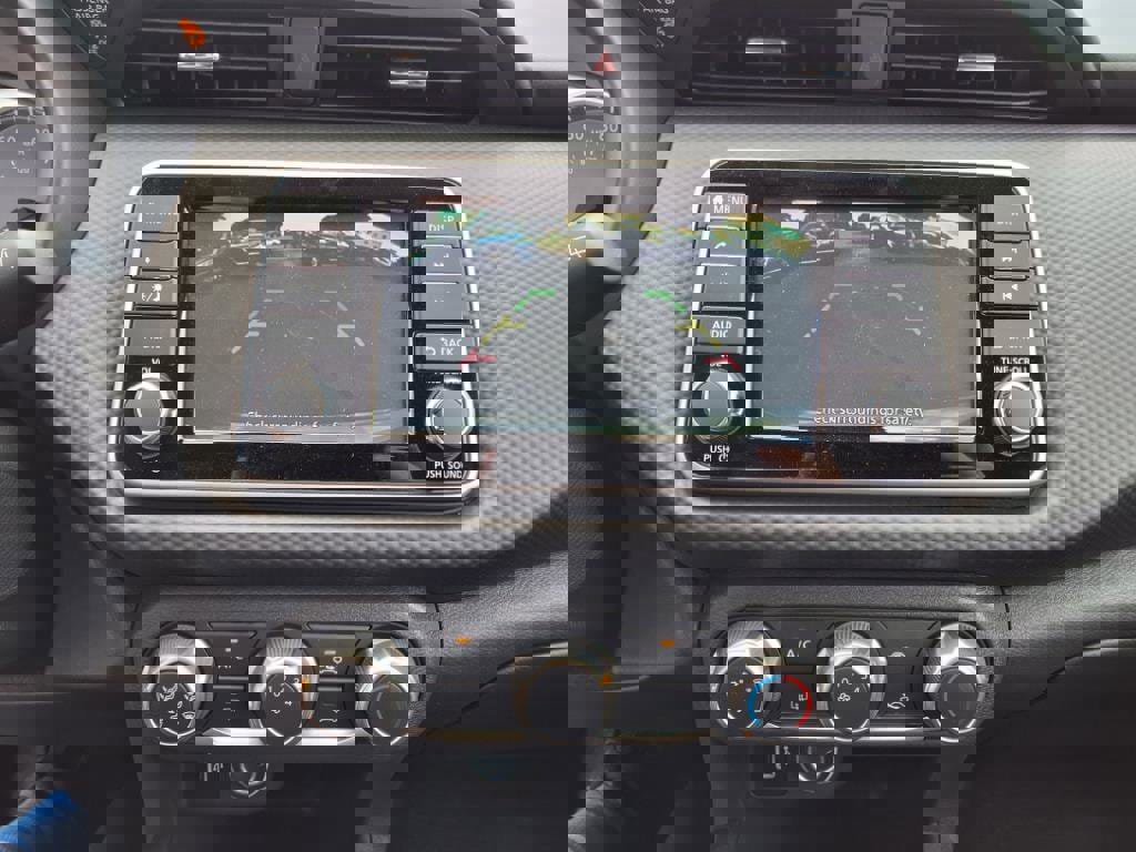 New 2025 Nissan Kicks Play S image 9