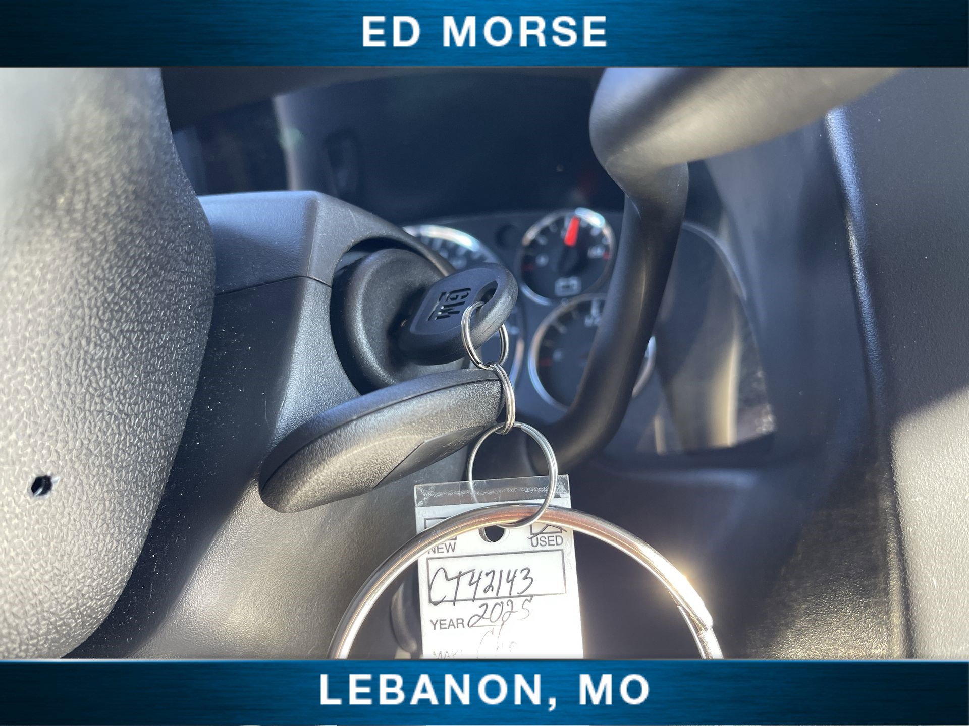 Used 2025 Chevrolet Express 3500 LT w/ LT Preferred Equipment Group image 8