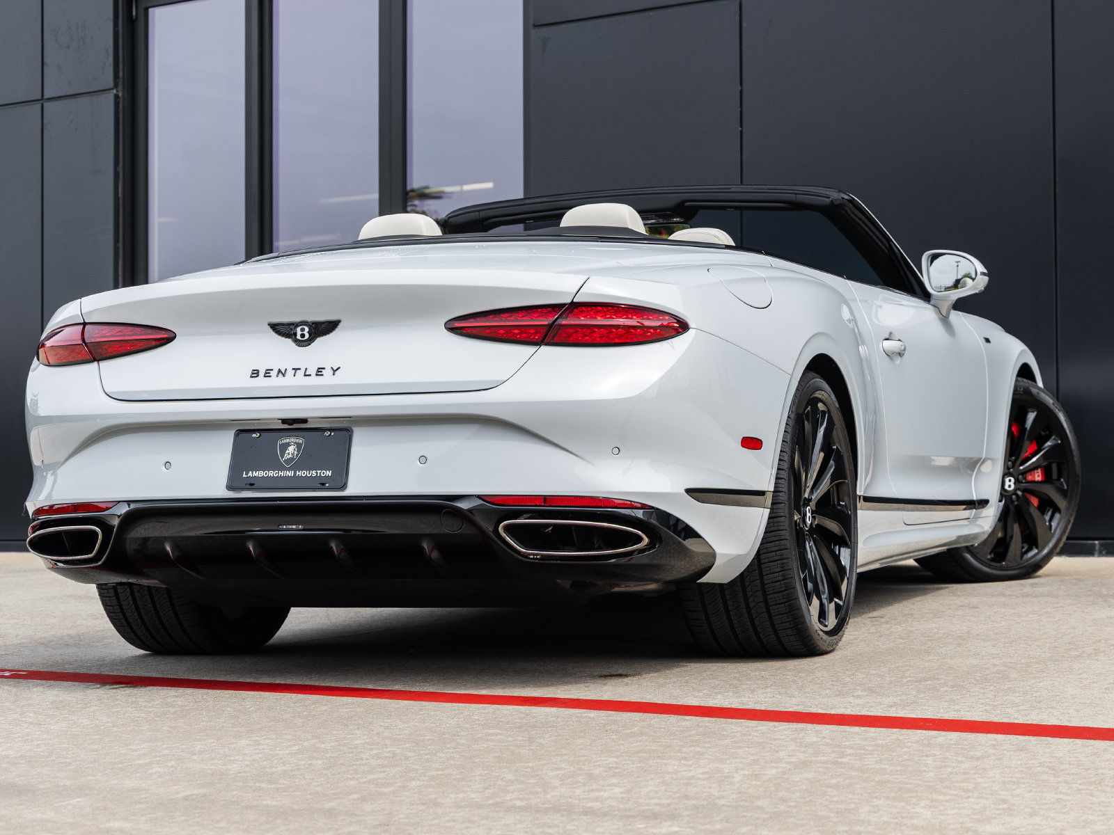 Used 2025 Bentley Continental GTC AWD/4WD image 9