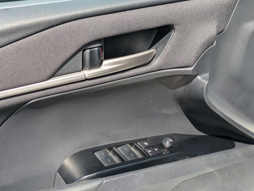 Used 2025 Toyota Camry LE image 13