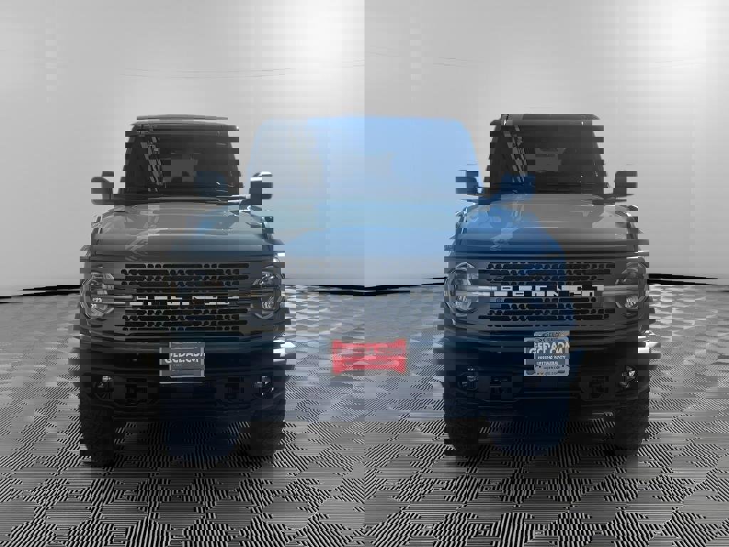 Used 2022 Ford Bronco Badlands image 2