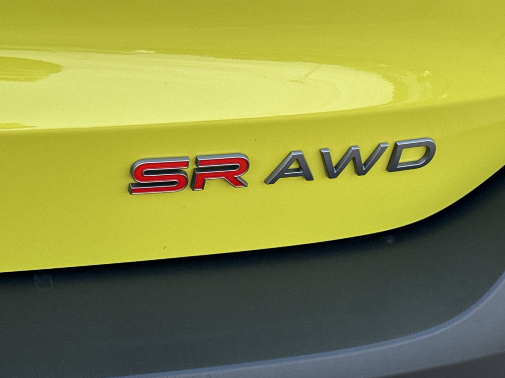 Used 2025 Nissan Kicks SR image 8