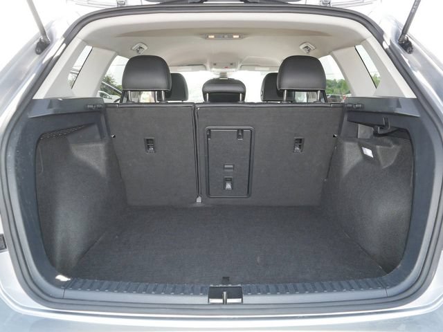 Certified 2025 Volkswagen Taos SE AWD/4WD image 18