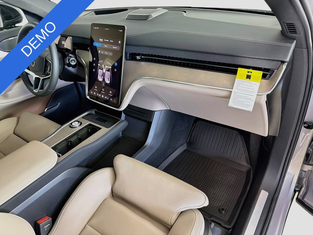 Used 2026 Volvo EX90 Plus RWD image 30