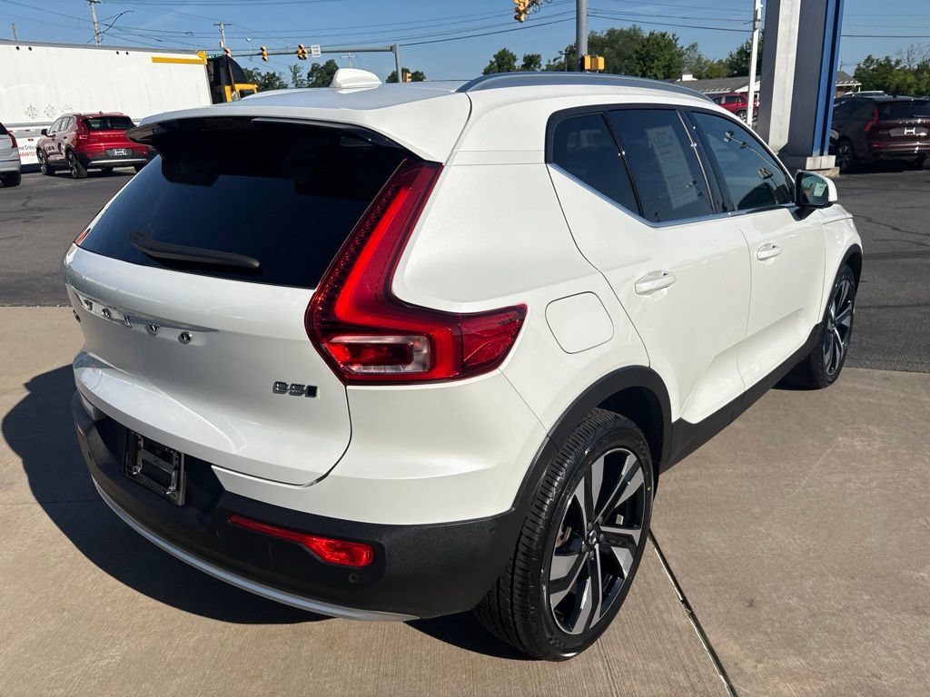 Certified 2024 Volvo XC40 B5 Plus w/ Protection Package Premier AWD/4WD image 6