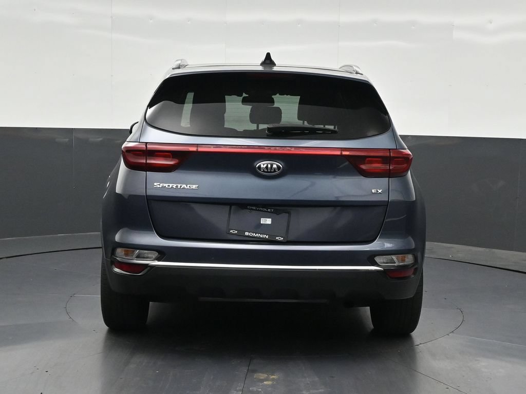 Used 2020 Kia Sportage EX w/ EX Technology Package FWD image 4