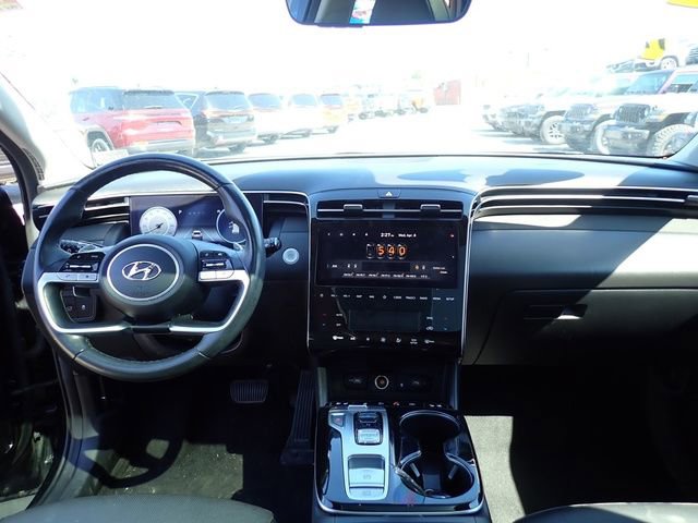 Used 2022 Hyundai Tucson Limited w/ Cargo Package FWD image 16