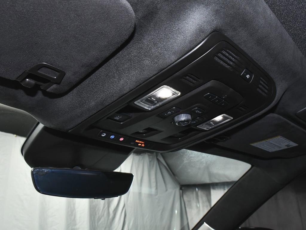 Used 2022 Cadillac Escalade Premium Luxury Platinum image 37