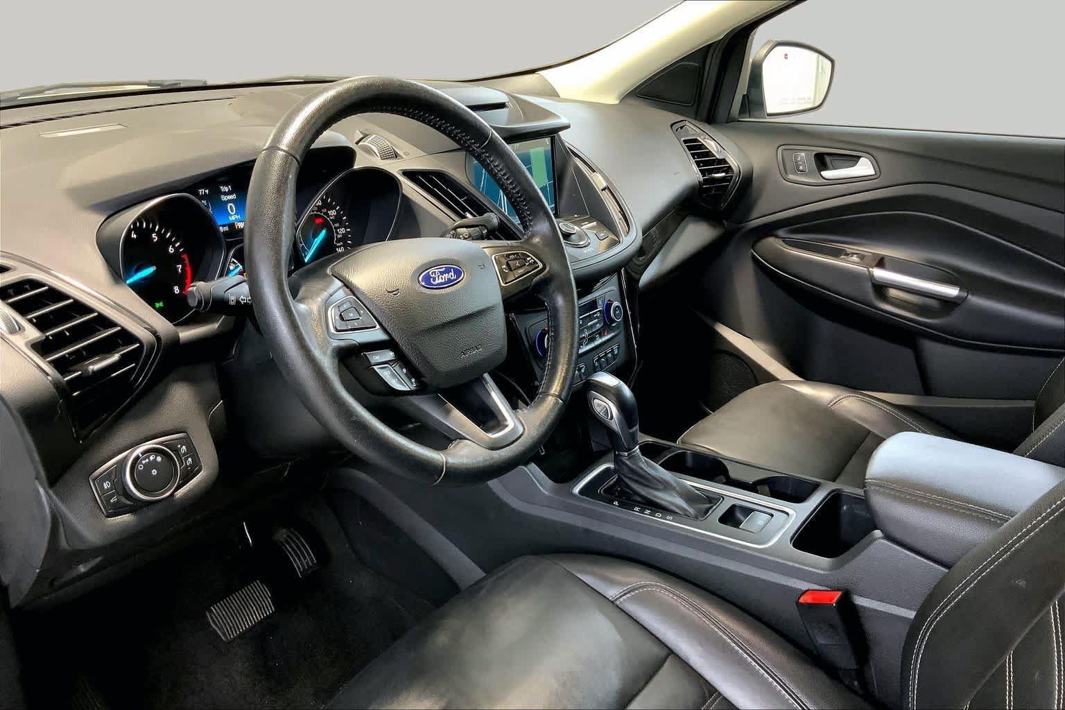 Used 2018 Ford Escape Titanium w/ Ford Safe & Smart Package AWD/4WD image 17