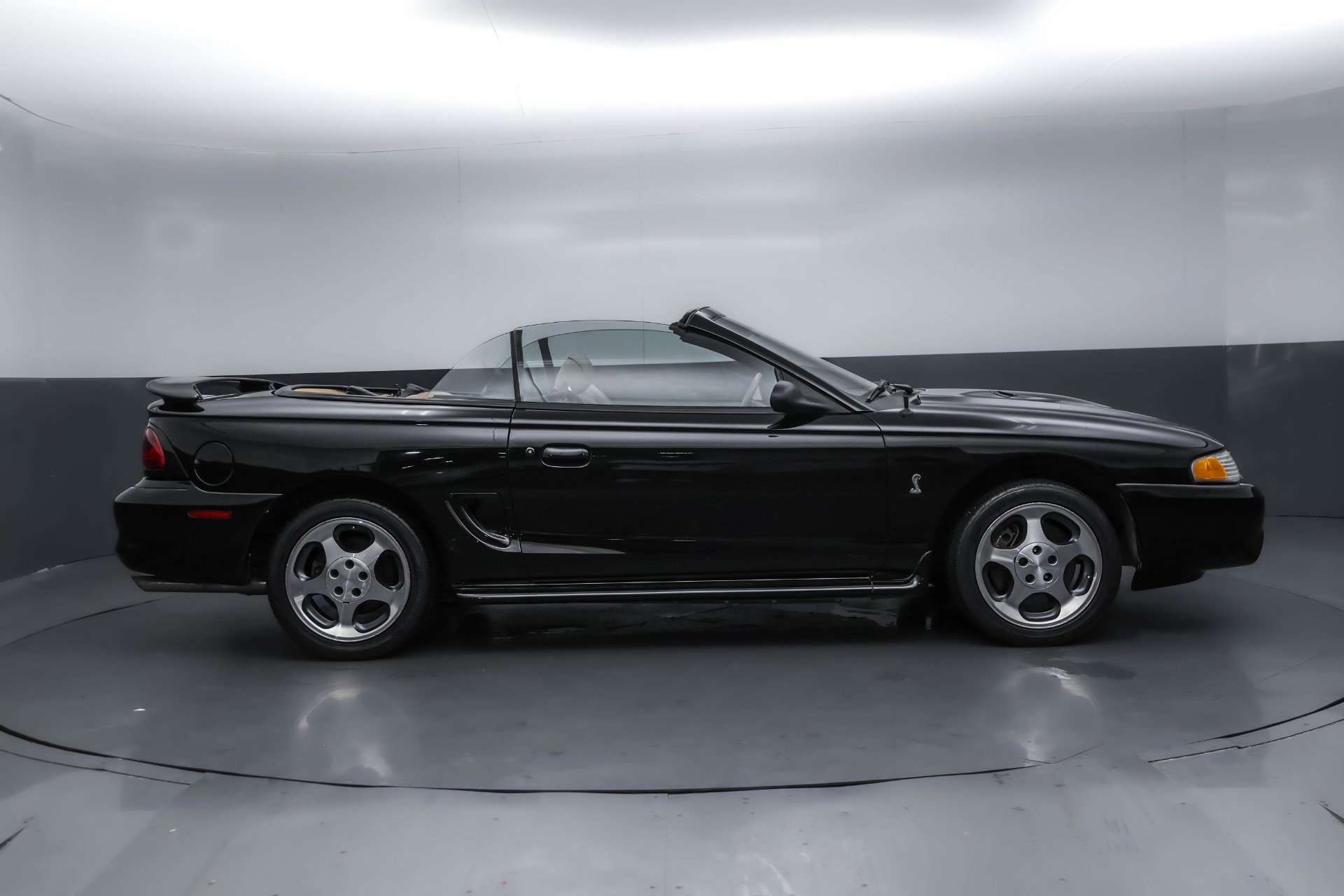 Used 1996 Ford Mustang Cobra image 3