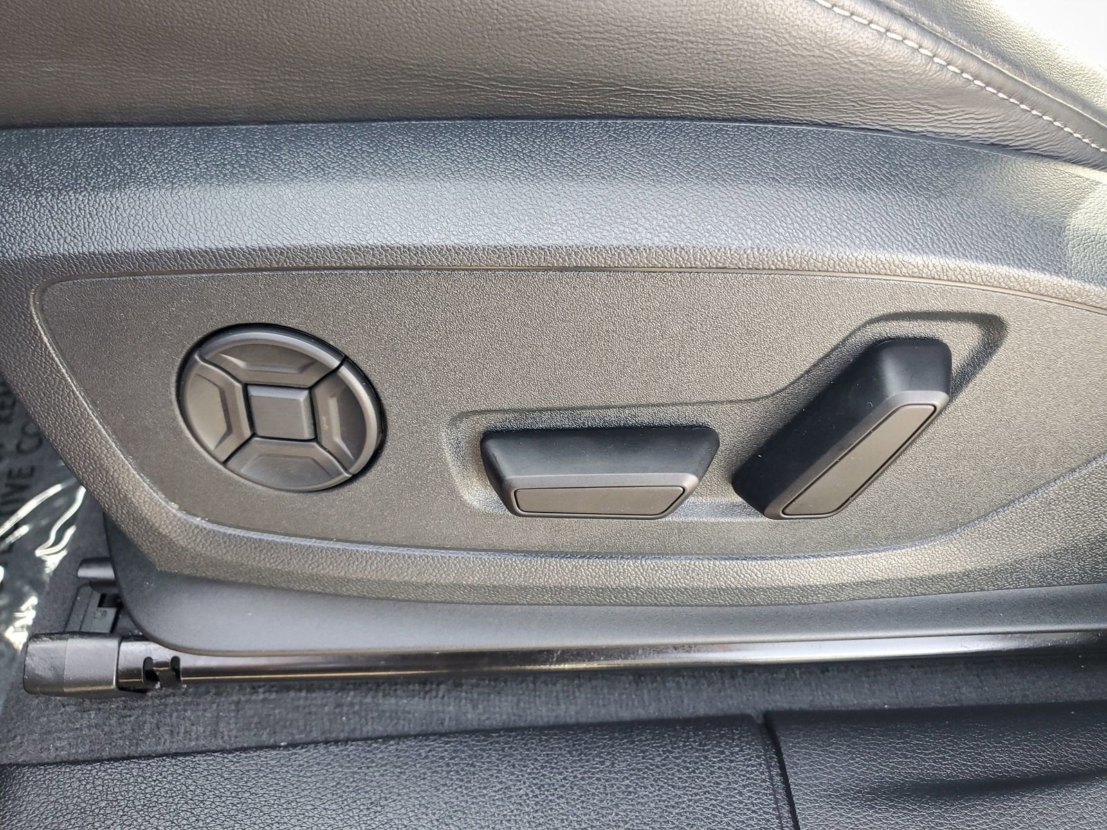 Used 2025 Audi Q3 2.0T Premium w/ Convenience Package image 22