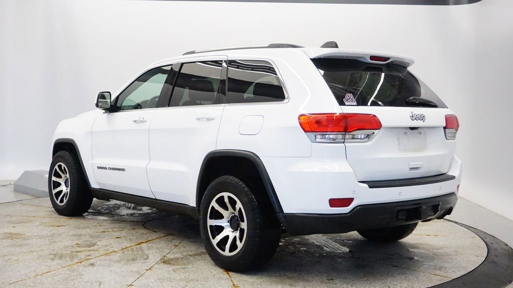 Certified 2017 Jeep Grand Cherokee Laredo w/ Quick Order Package 23E image 3