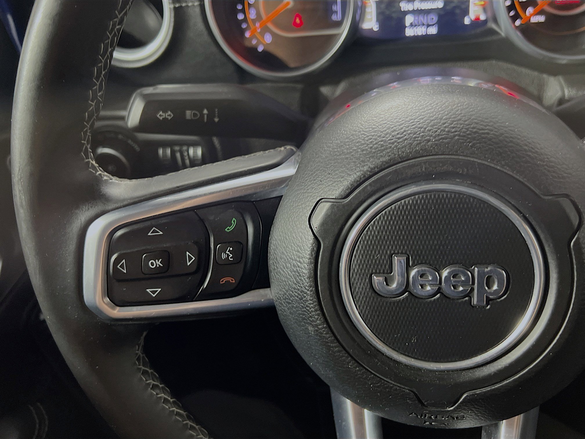 Used 2018 Jeep Wrangler Unlimited Sahara AWD/4WD image 19