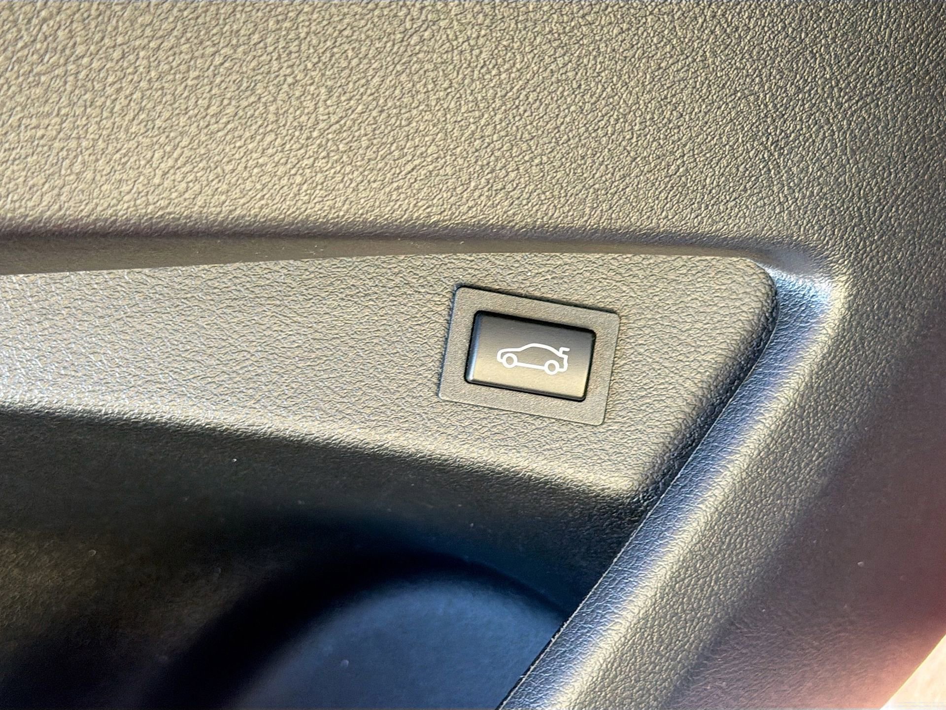 Used 2025 BMW M240i xDrive Coupe image 15