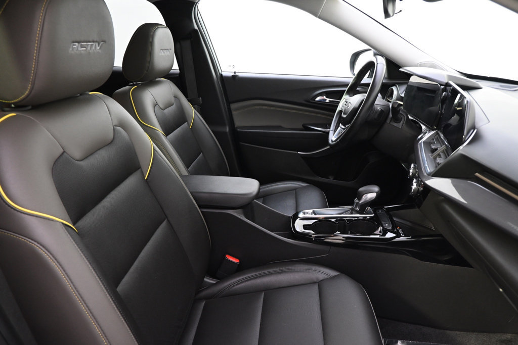 Used 2024 Chevrolet Trax ACTIV w/ Sunroof Package FWD image 16