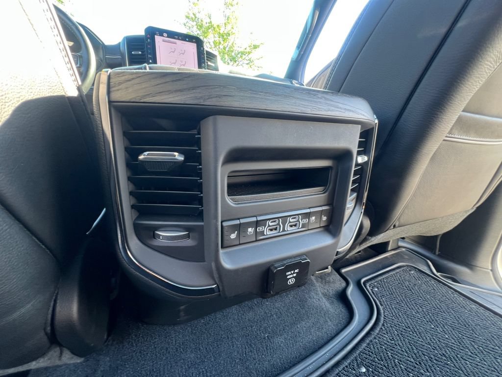 Used 2025 RAM 1500 Limited AWD/4WD image 27