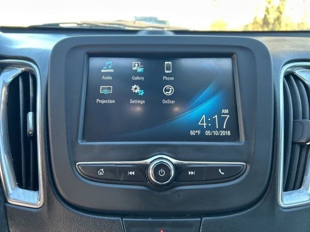 Used 2018 Chevrolet Malibu LT image 23
