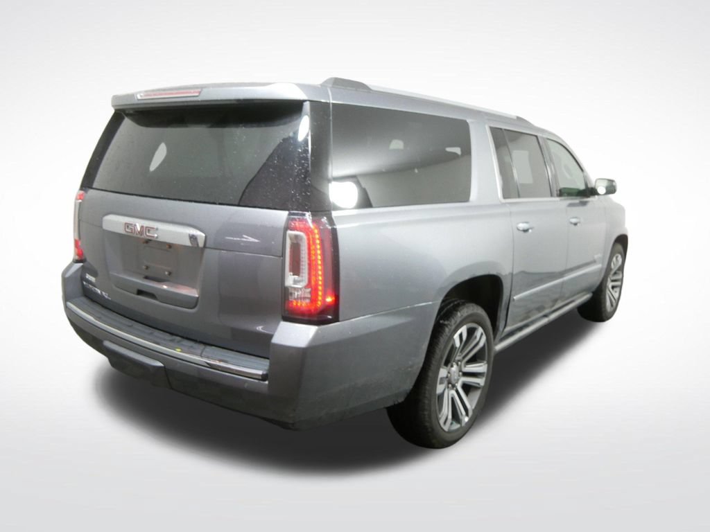 Used 2020 GMC Yukon XL Denali w/ Denali Premium Package AWD/4WD image 3