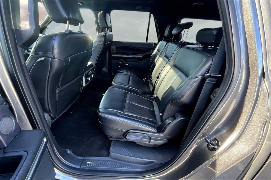Used 2019 Ford Expedition Max XLT w/ Equipment Group 202A image 22